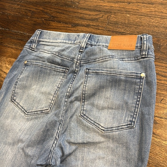 Judy Blue Womens Jeans (hardly worn) - Picture 4 of 7